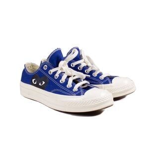 COMME DES GARCONS PLAY x CONVERSE BLUE LOW TOP SNEAKERS